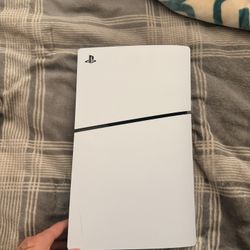 BRAND NEW PS5 GOT BOX AND WIRES AND CONTROL