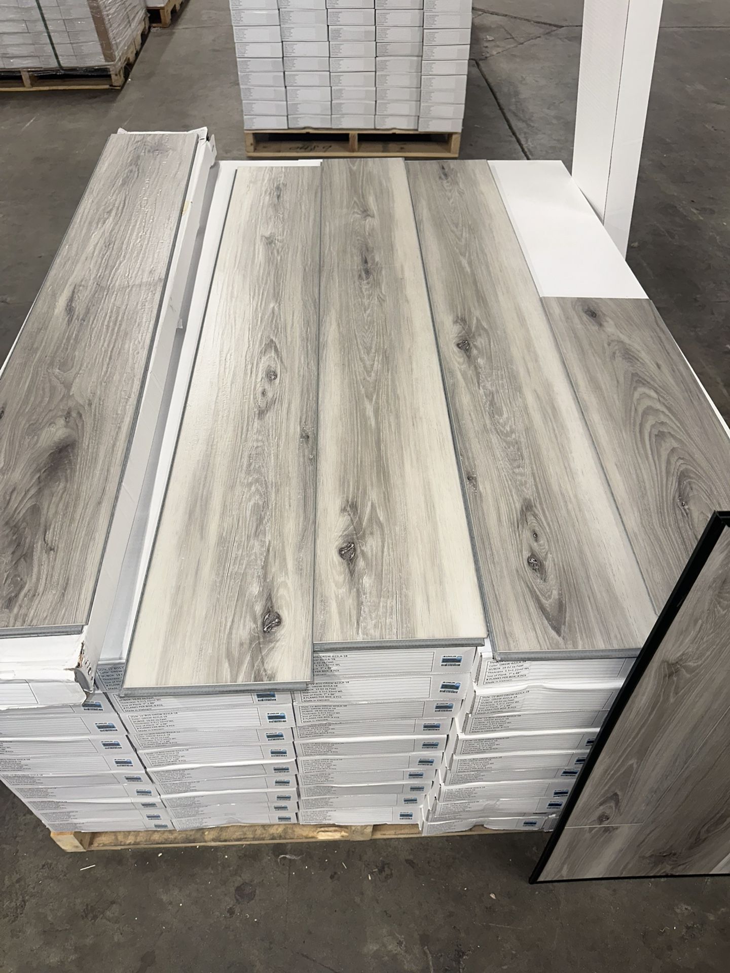 GREY LUXURY VINYL PLANK (HIGH QUALITY LVP)