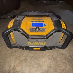 DeWalt DCR025 Bluetooth Speaker And Charger