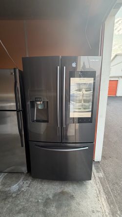 Samsung refrigerator in excellent condition working perfectly💦🧊