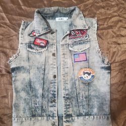 Customized Sleeveless Denim Jacket