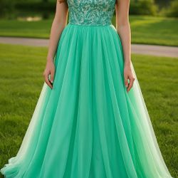 Beautiful Turquoise Prom Dress