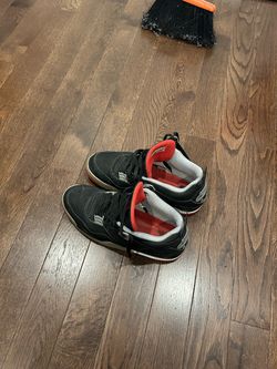 Jordan 4s