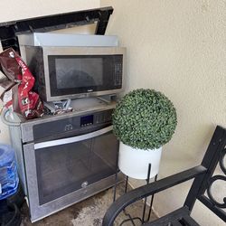 Whirlpool oven and microwave