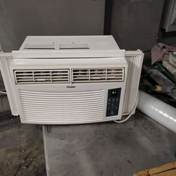 Haier 8000 BTU Air Conditioner