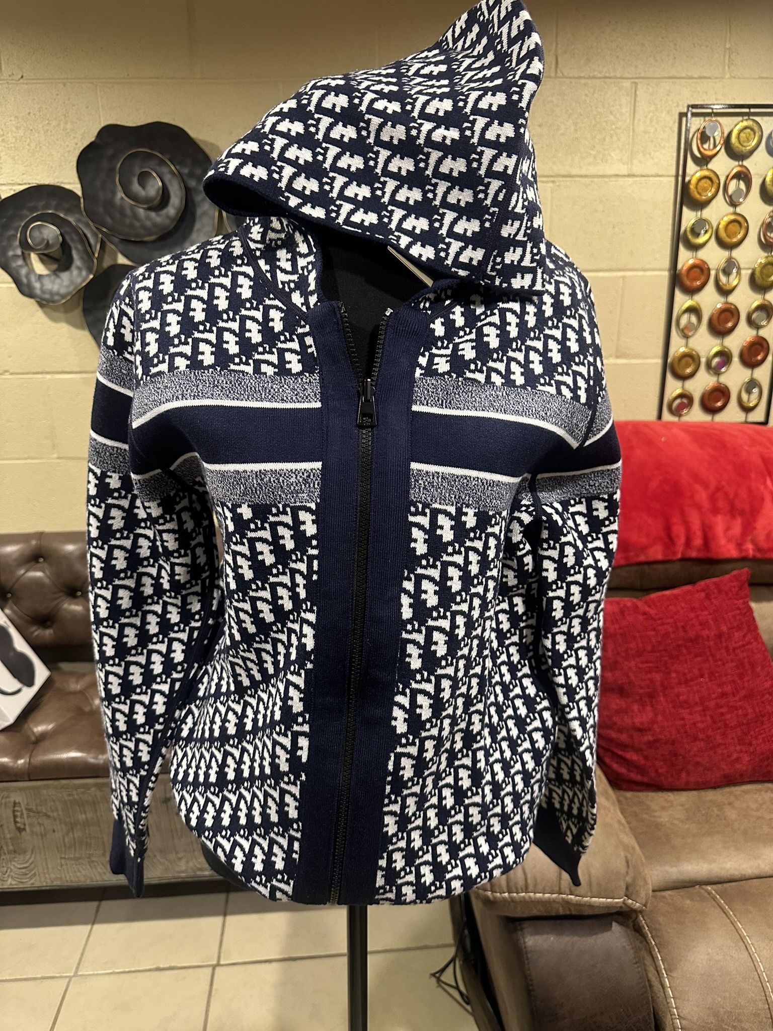 Size 10 women’s 8 men’s 