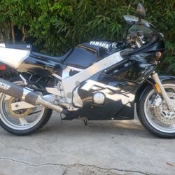 1998 YAMAHA FZR 600 GENESIS