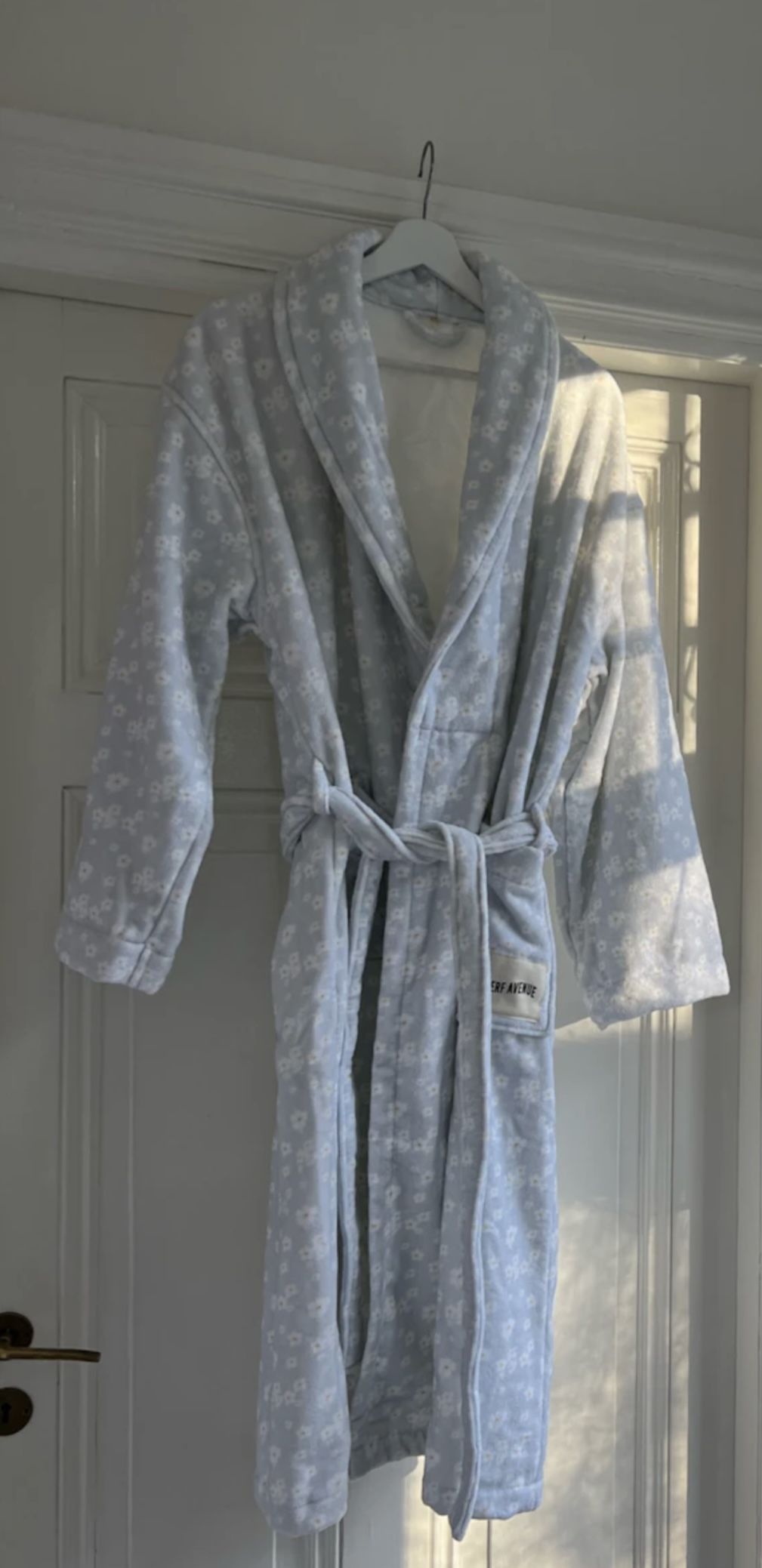 Djerf Avenue Robe in Dream Cake