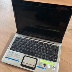 LOW PRICE MOVING- LAPTOP AS IS LOST CHARGER