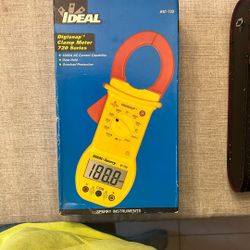 Ideal 61-720 Clamp Meter 