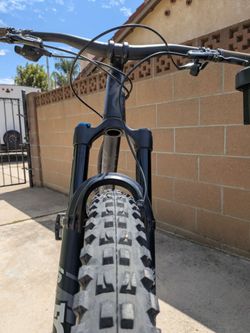 2023 Specialized Stumpjumper S5 (Black) – Upgraded Fox 36 Performance Elite Fork, tubeless Maxxis & Drivetrain Freshly Serviced