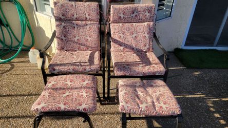 4 piece of luxury Patio furniture with cushion (metal materials)
