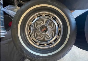 1965 Chevy Impala SS Wheels & Hub Caps