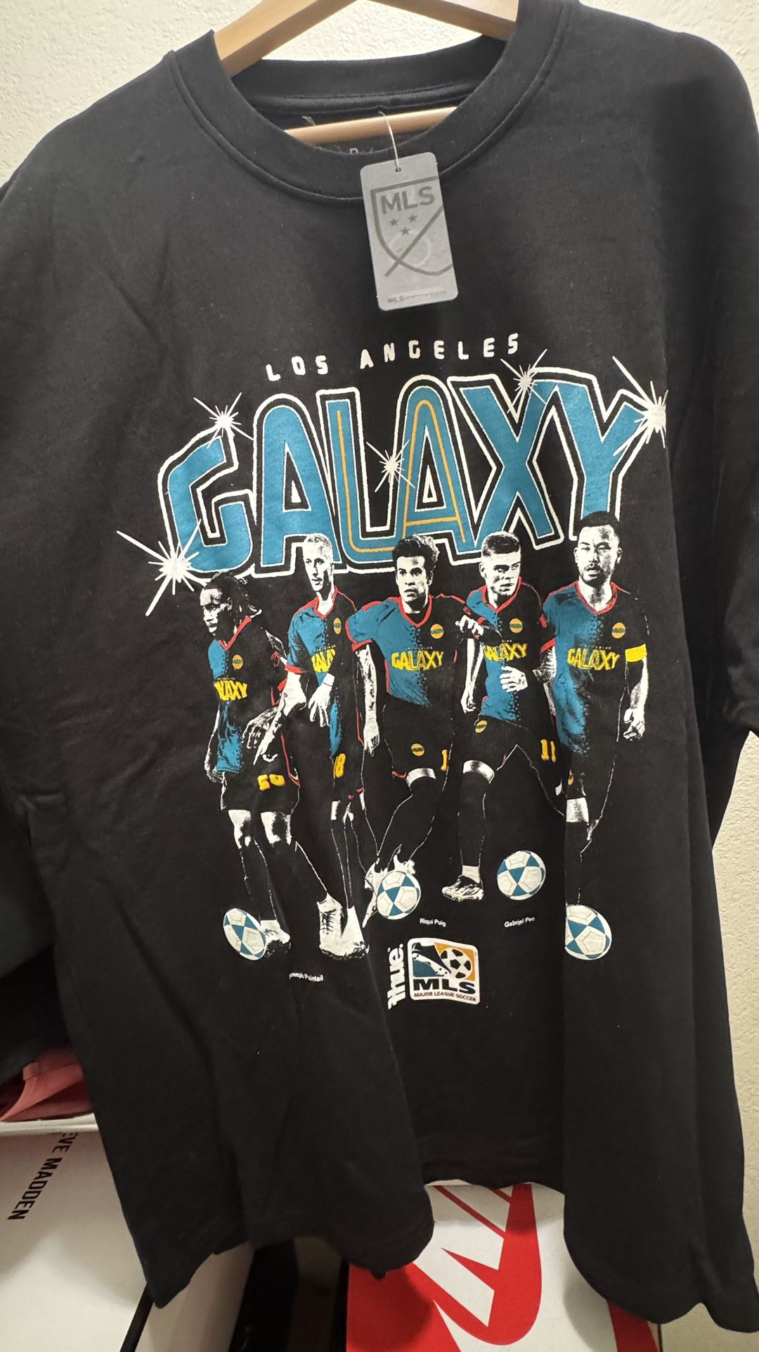 La Galaxy x Fhueusa 2024 T-shirt