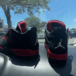 Jordans Thunder Red