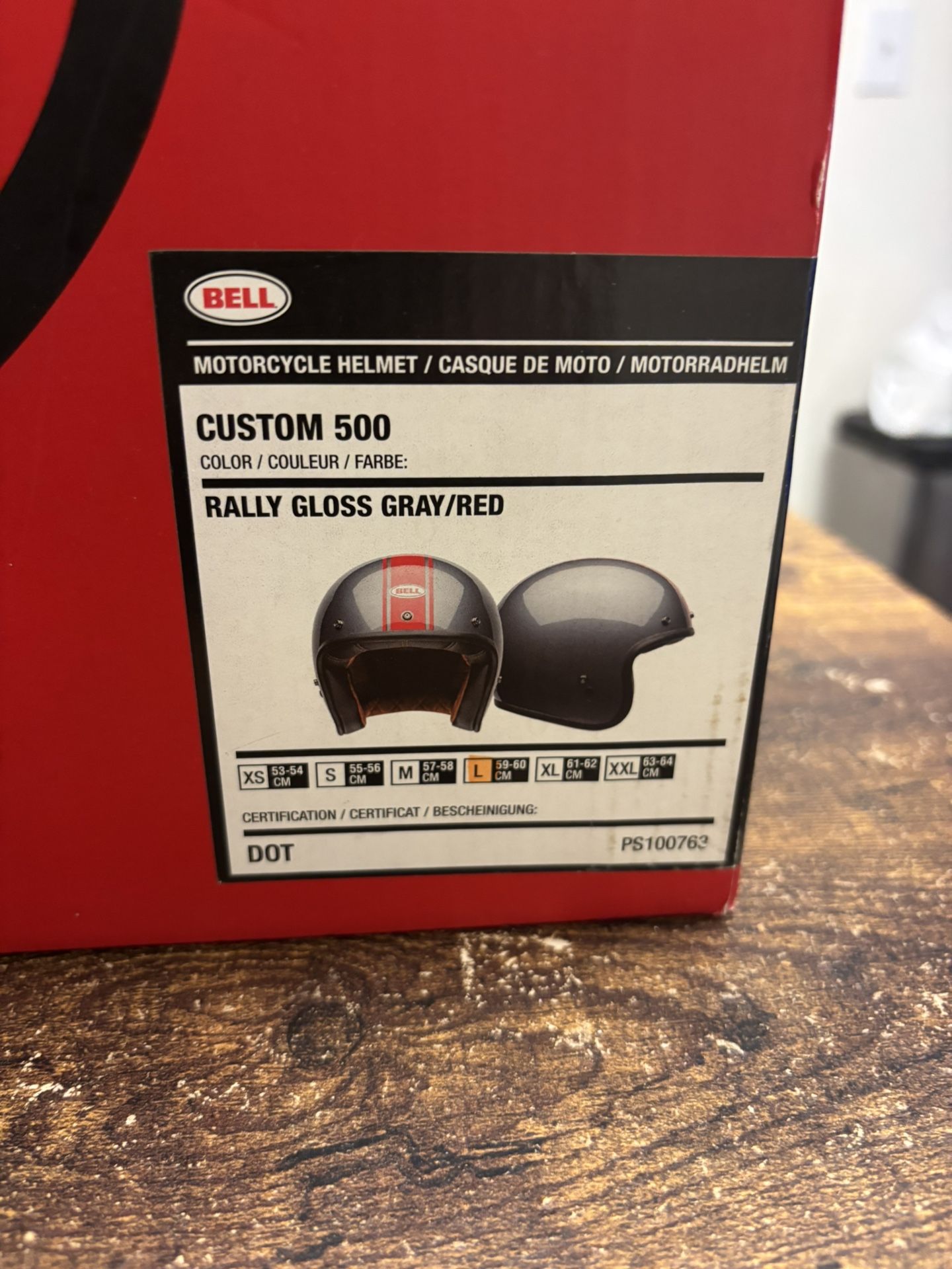 Motorcycle helmet