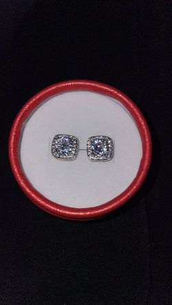 Moissanite Stud Earrings – Sterling Silver
