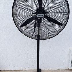 Industrial Pedestal Fan, 30" Diameter Commercial Oscillating Fan ，Adjust Height