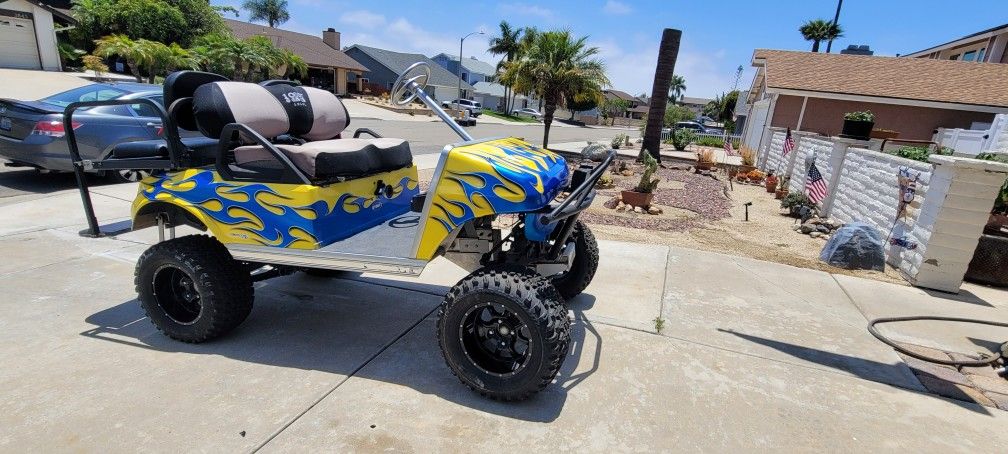 EZ GO ELECTRIC GOLF CART 48 VOLT