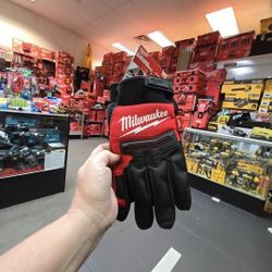 Milwaukee XL winter Gloves, New