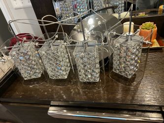 Modern 4-Light Crystal Pendant Chandelier
