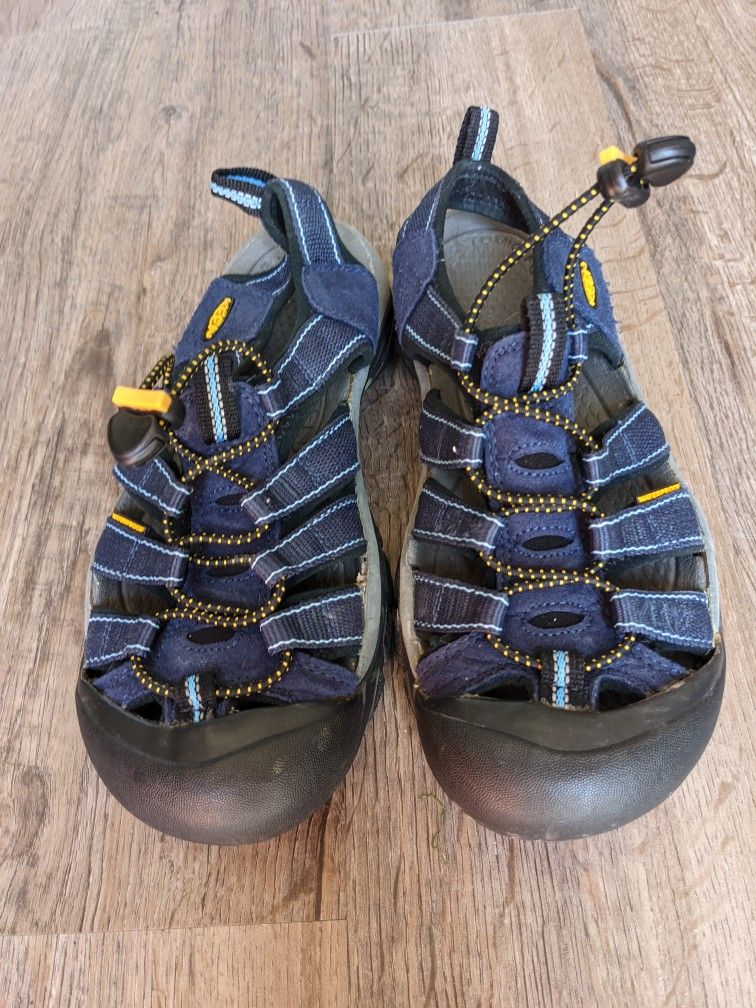 Keen Women's Water Shoes Size 7