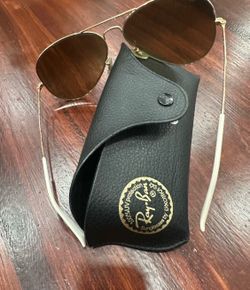 100% Authentic Ray Ban Sunglasses With Case