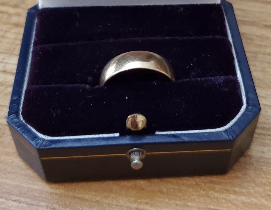14k Gold Wedding Band