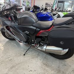 2024 Suzuki GSX-R1300