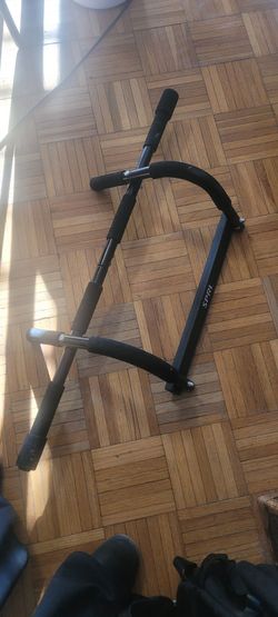 Doorway Pull-up Bar