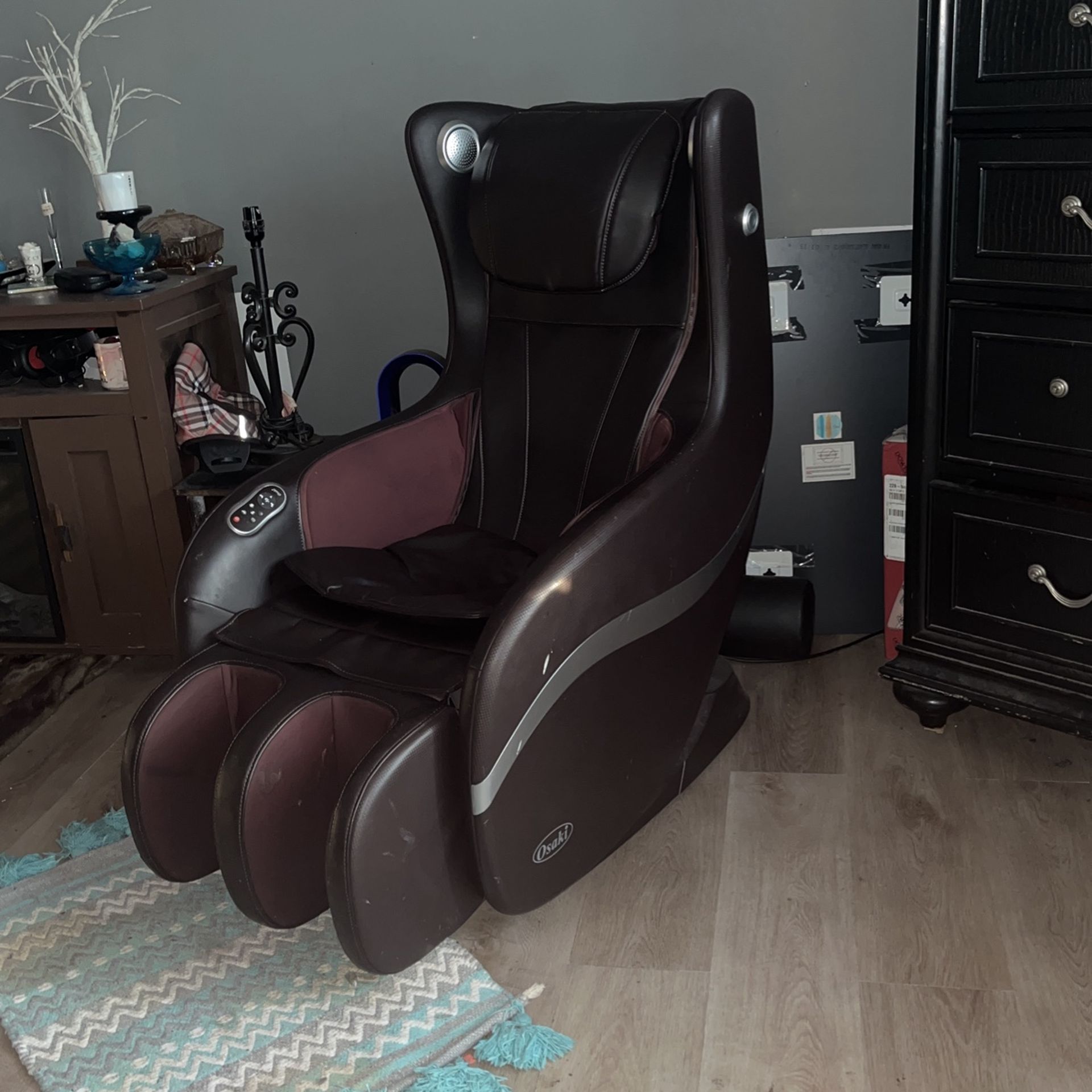 Massage Chair With Bluetooth