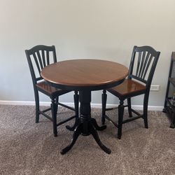Small Round Table With 2 Chairs 