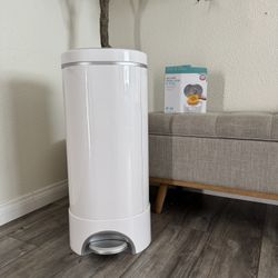 Munchkin Diaper Pail 
