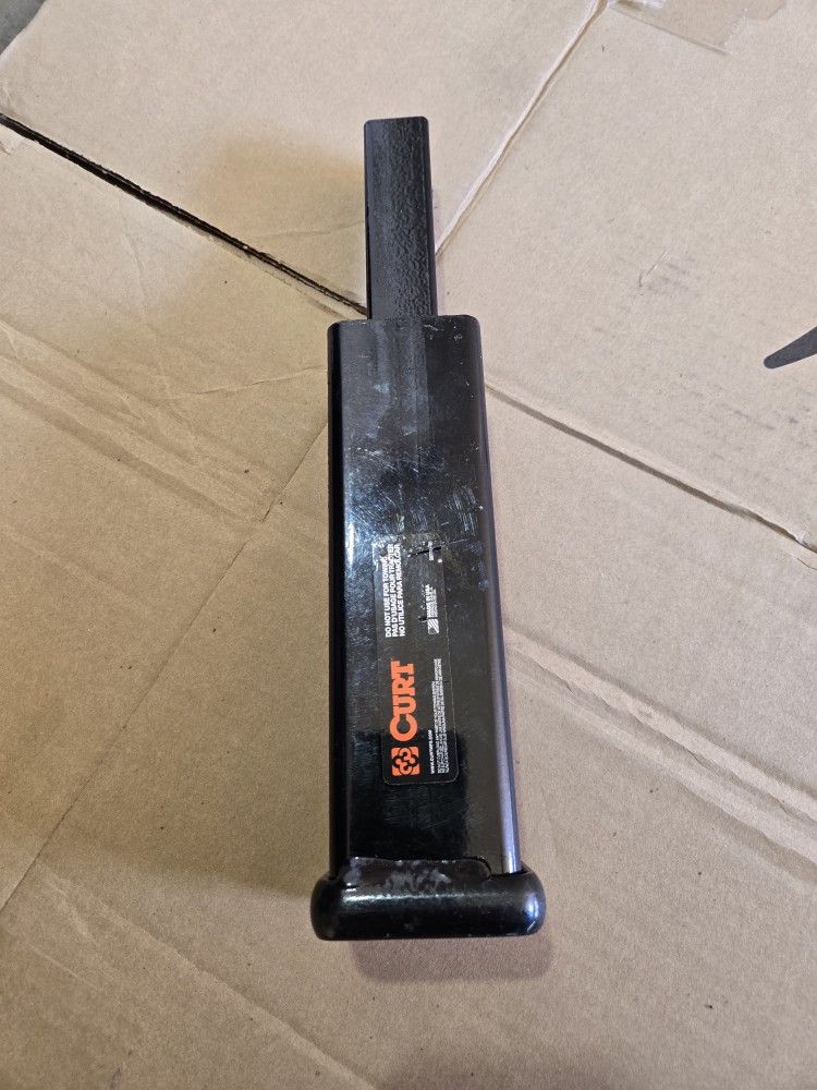 HITCH ADAPTER 1 1/4 TO INCH