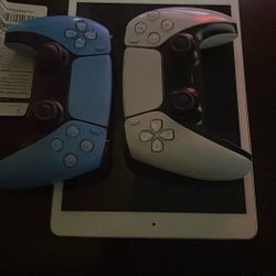2 Ps5 Controller And iPad 