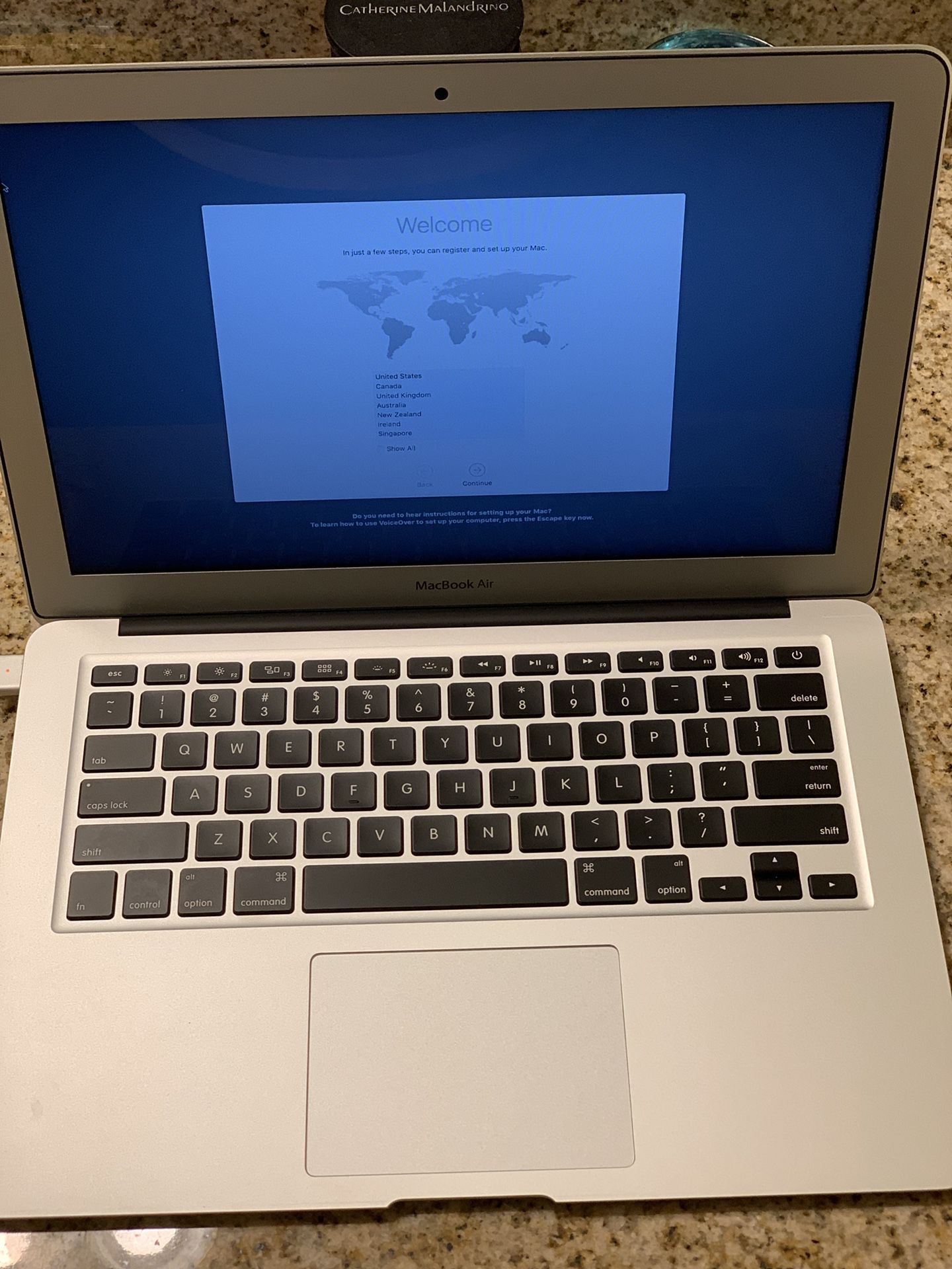 MacBook Air LIKE NEW CONDITION