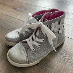 Girls Silver Glitter Shoes 