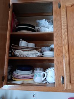 Miscellaneous plates,glasses and bowls as shown