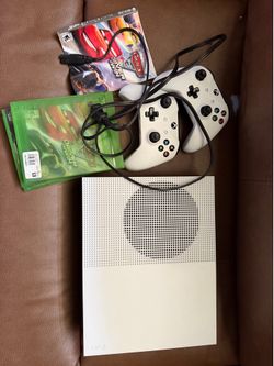 Xbox One S Bundle 2 Controllers + Games