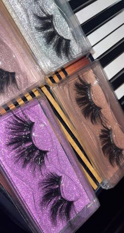 Eye LASHES