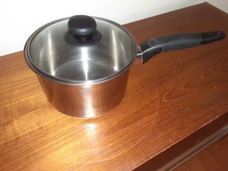 Mirro 3 Qt. Pot with glass lid