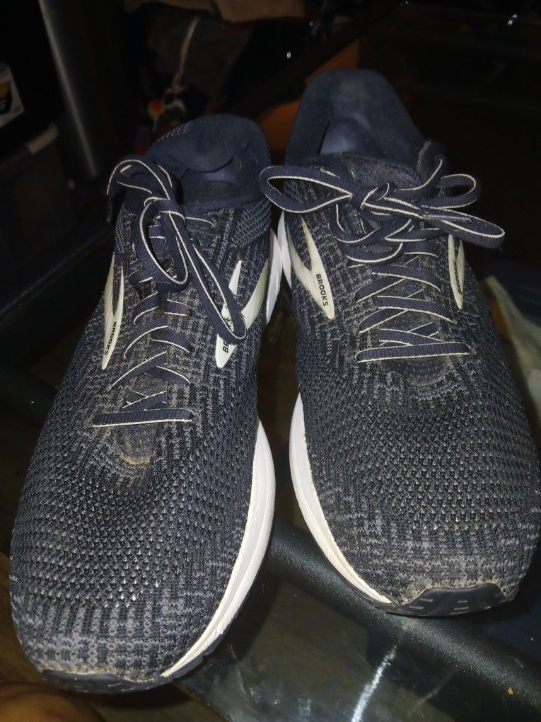 Brooks Women's Ghost 12 Size 10.5 B