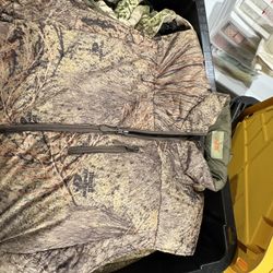 Russell Outdoors L4 Lightning Weight Insulated Camo Hunting Vest – 2XL (APX Camo)