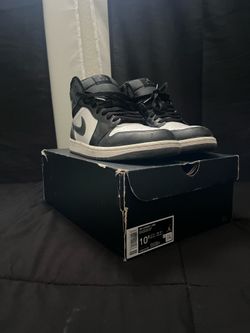 Jordan One Mid Black/White/and Grey Size 10/5