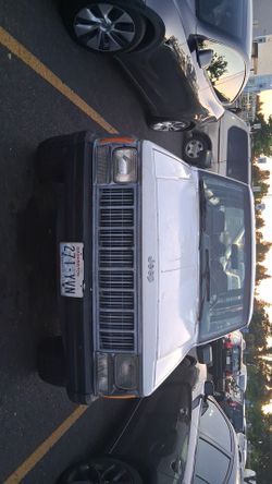 1994 Jeep Cherokee 4WD,4-doorSUV,  manual 5speed, 4.0 liter inline-6 (l6)
