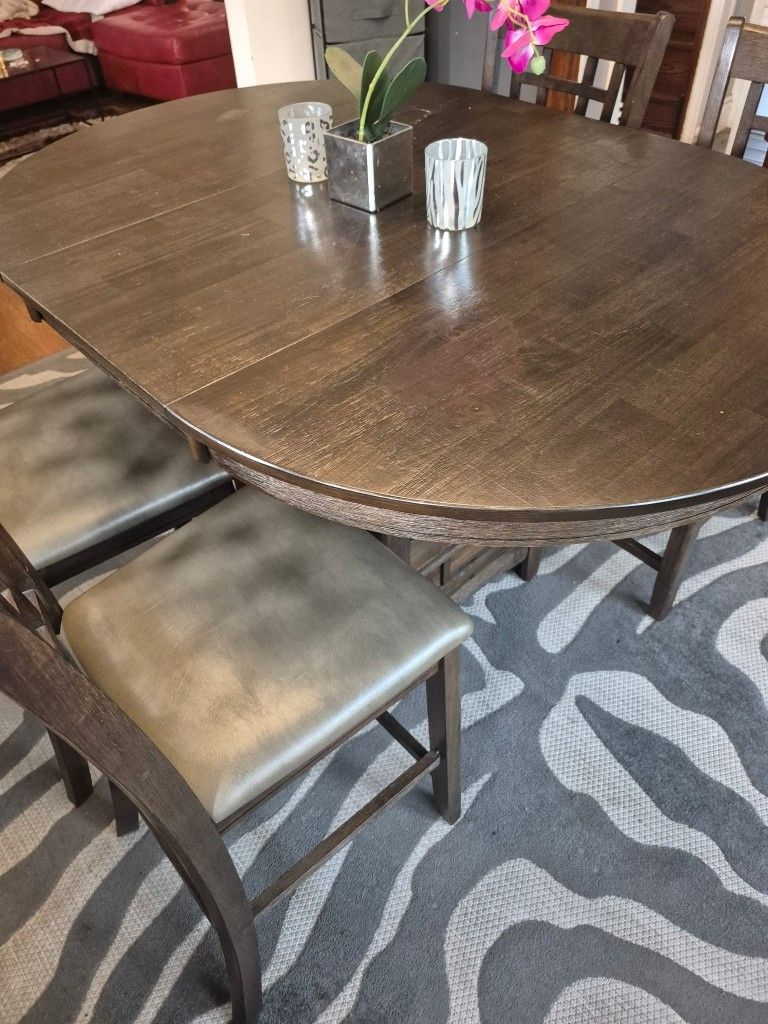 Living Room And Dining Set