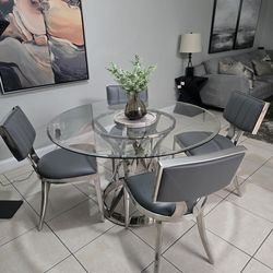 dinning table with chairs