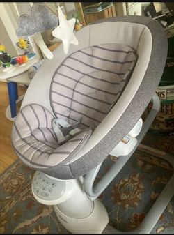 Graco Baby seing Soothe My Way  with Removable Rocker