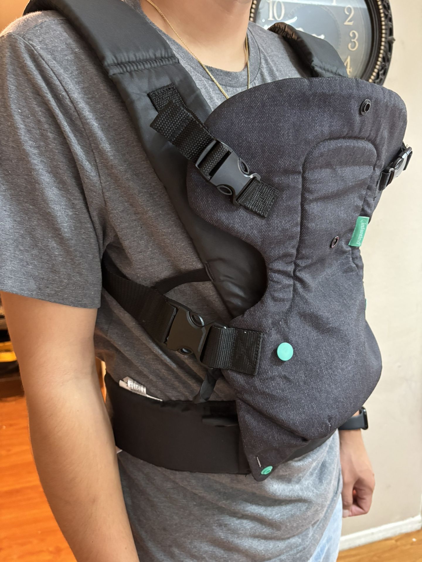 Infantino Baby carrier