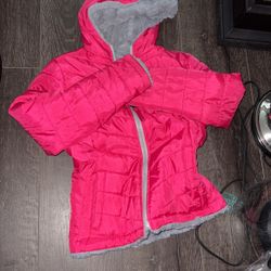 Girls Pink Color Warm Hoodie Jacket For All Seasons And Great For Winter  Size 8